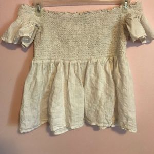 WHITE OFF THE SHOULDER TOP